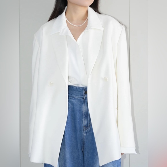 Versatile Modern Blazer, size M, color white - Picture 2 of 9